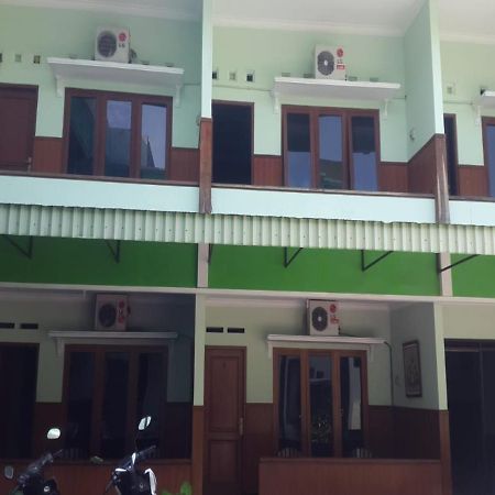 Hotel Mulia Lawean Екстериор снимка