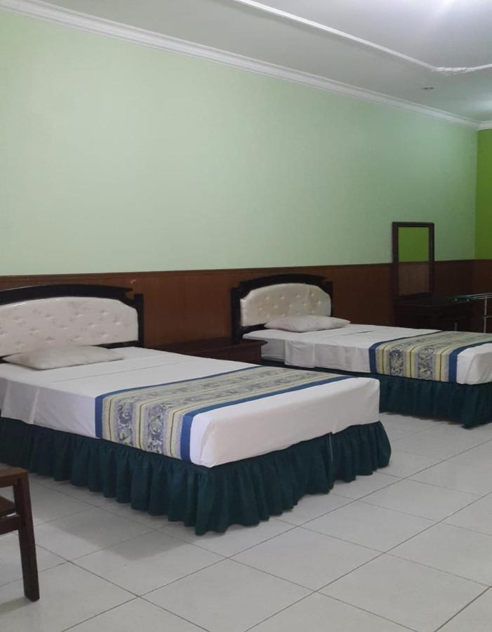 Hotel Mulia Lawean Екстериор снимка