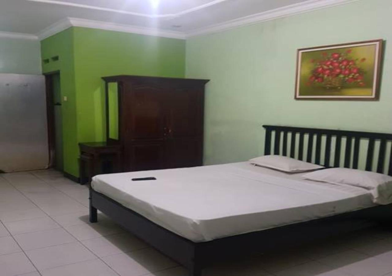Hotel Mulia Lawean Екстериор снимка